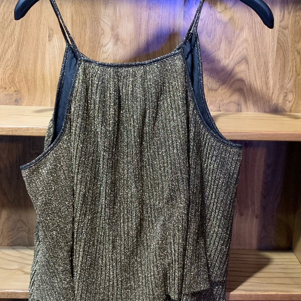 Gold shimmering tank